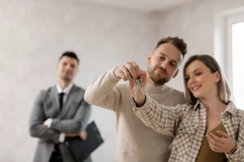 Aluguel com Desconto Real: Como Programas Sociais e Negociação Inteligente Podem Aliviar Seu Bolso em Até 40%